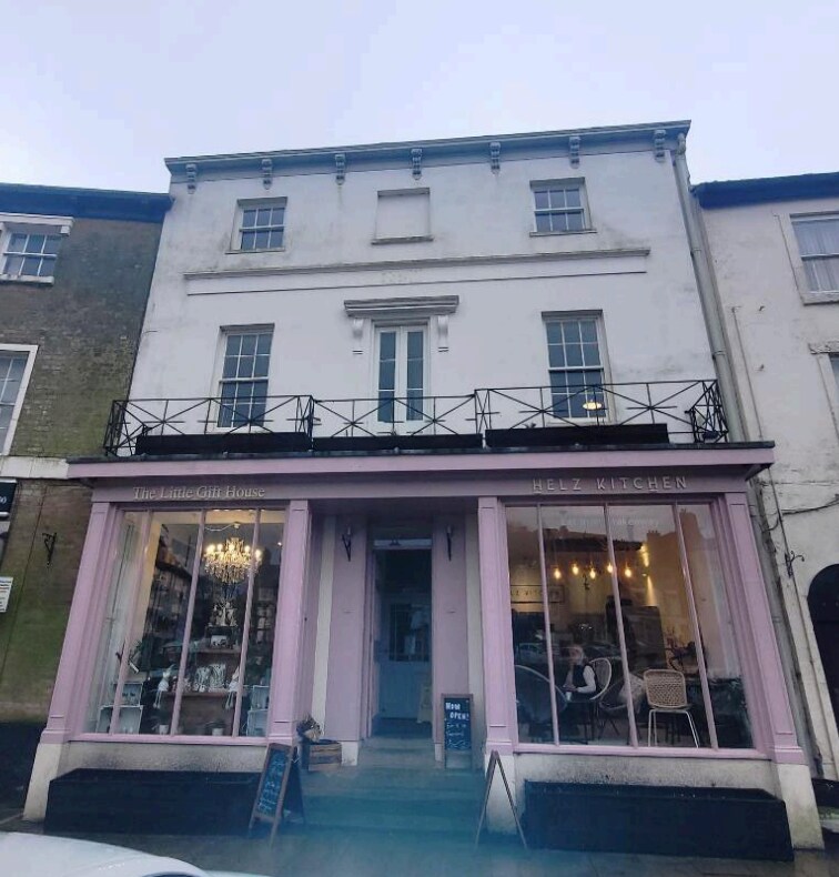 20 Market Pl, Caistor for lease Primary Photo- Image 1 of 2