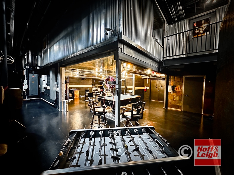 2115 W 14th Ave, Denver, CO for sale - Interior Photo - Image 3 of 36