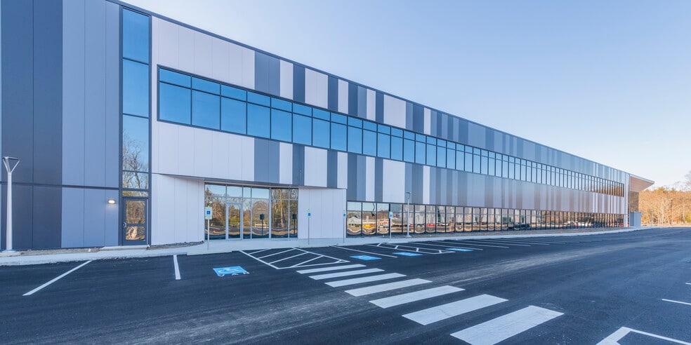 172 Middlesex Tpke, Bedford, MA for lease - Building Photo - Image 3 of 7