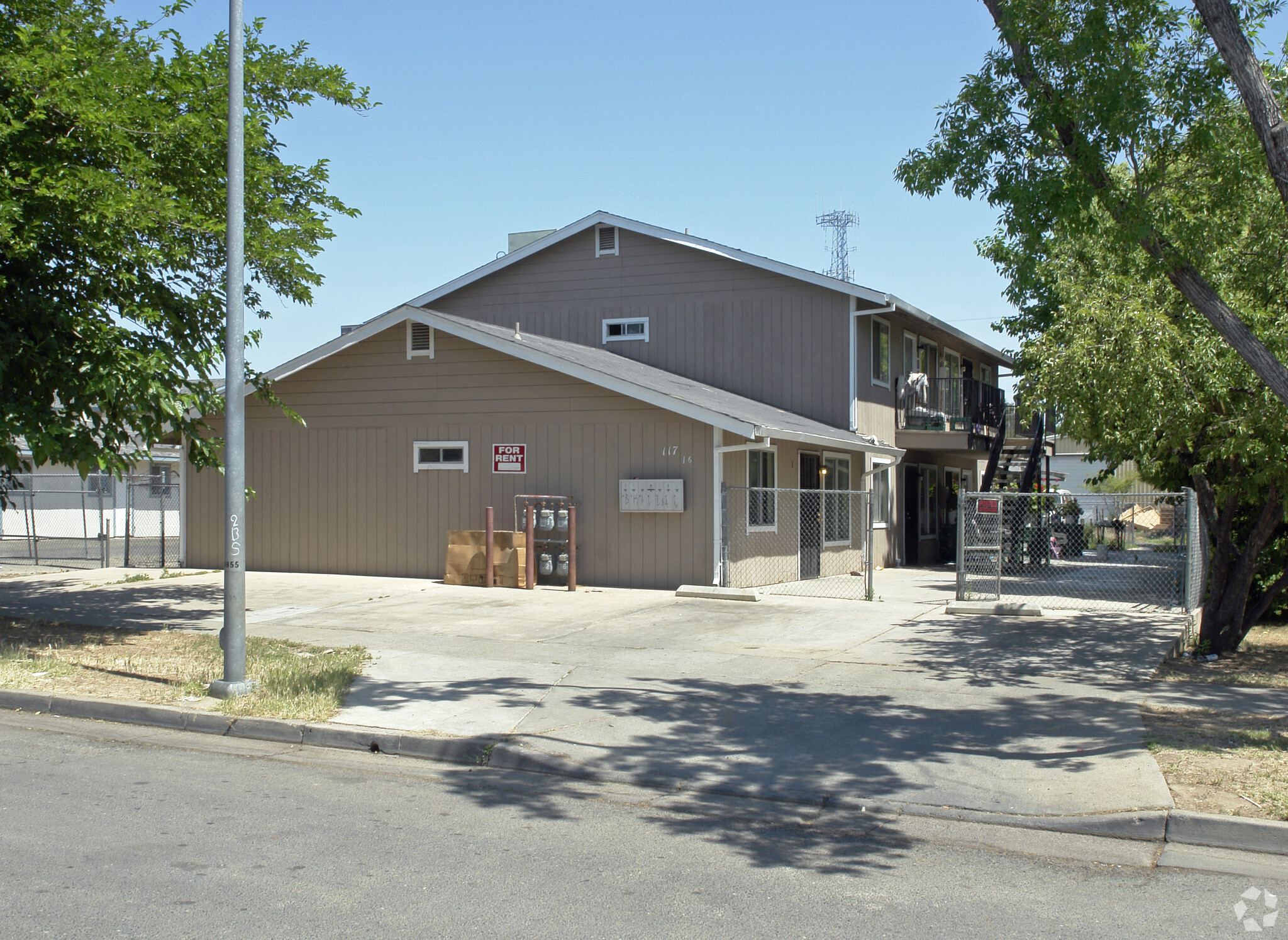 117 E 12th St, Merced, CA for sale Primary Photo- Image 1 of 1