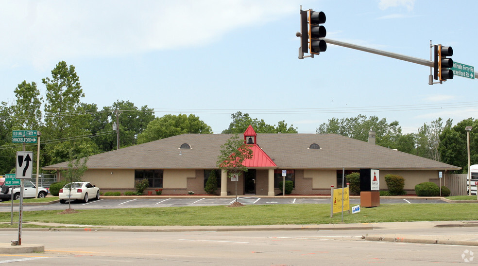 3815 Shackelford Rd, Florissant, MO for sale - Primary Photo - Image 1 of 18