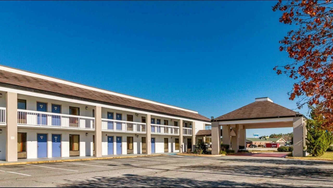 1035 Fortner Rd, Metter, GA 30439