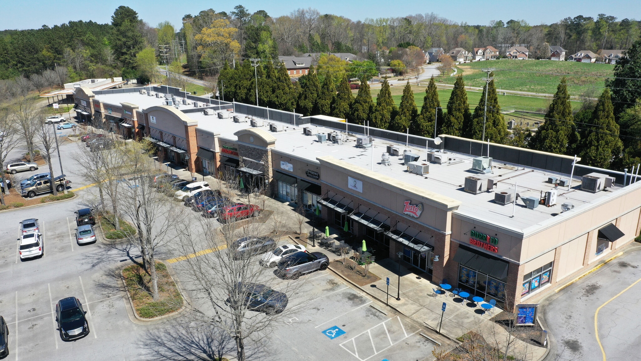 26 Carriage Oaks Dr, Tyrone, GA for lease Primary Photo- Image 1 of 7