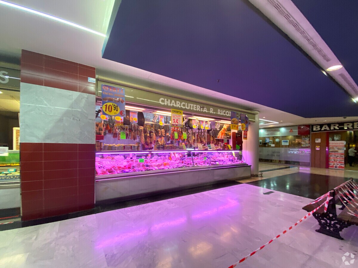 Calle de Alcalá, 412, Madrid, MAD 28027 - - - Interior Photo - Image 1 of 1