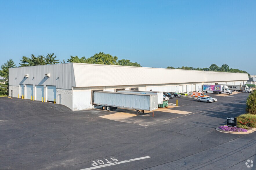 7-23 Harbor View Dr, New Castle, DE for sale - Building Photo - Image 1 of 1