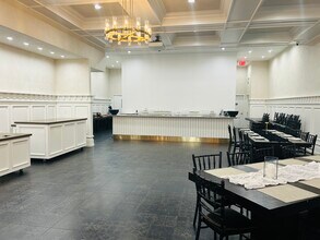 431 Beach 129th St, Belle Harbor, NY for lease Interior Photo- Image 2 of 14