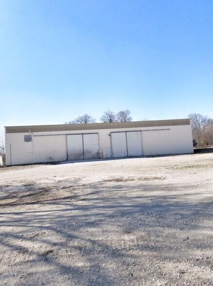 1306 S Vine St, Garnett, KS for sale - Primary Photo - Image 1 of 1