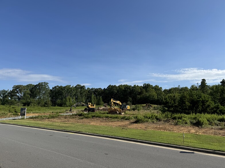 00 Allen Station Drive, Mint Hill, NC for lease - Building Photo - Image 2 of 3