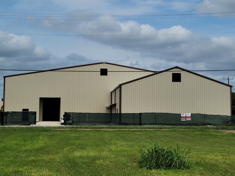 146 2nd St, Homestead, FL for lease - Building Photo - Image 1 of 19