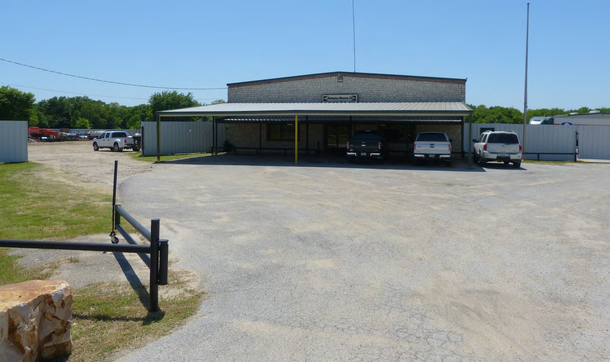 65 Oak Creek Dr, Kaufman, TX for sale Primary Photo- Image 1 of 1