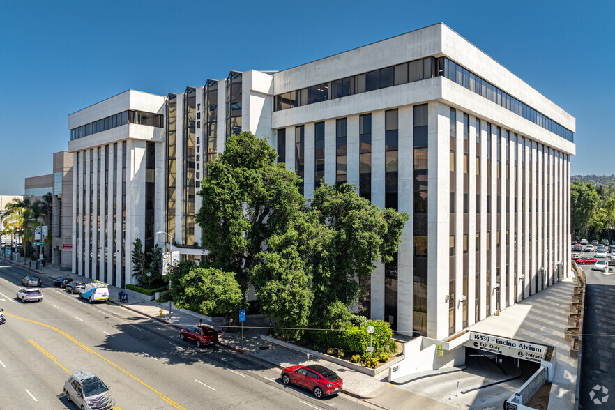 16530 Ventura Blvd, Encino, CA for lease - Building Photo - Image 2 of 6