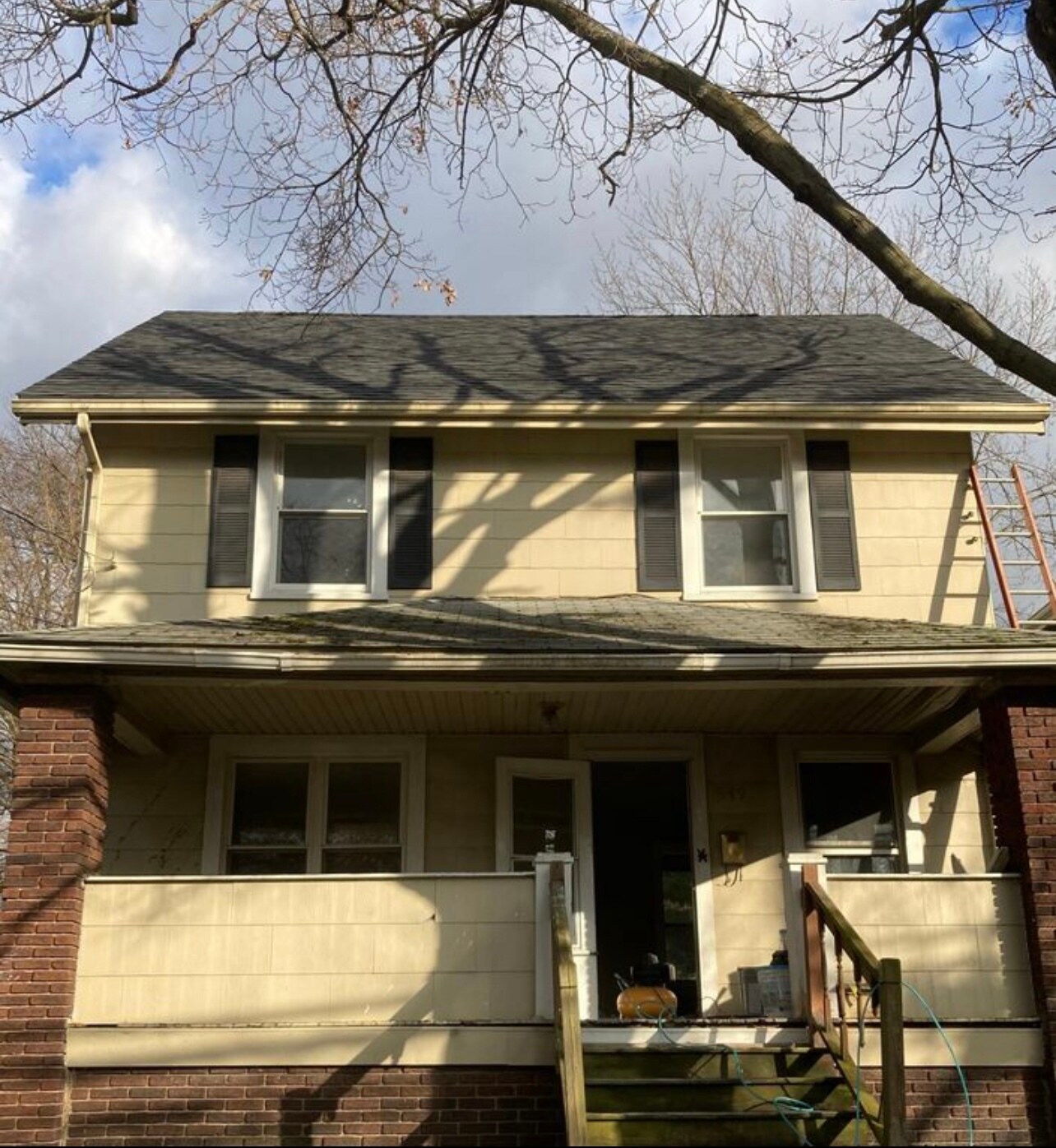 549 Garry Rd, Akron, OH for sale Primary Photo- Image 1 of 2