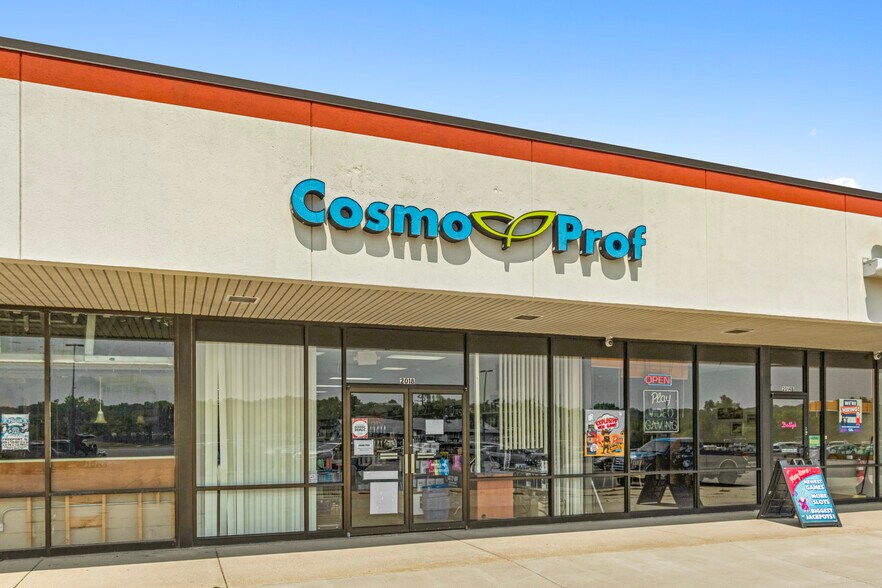 2002-2030 W Galena Ave, Freeport, IL for sale - Building Photo - Image 2 of 21