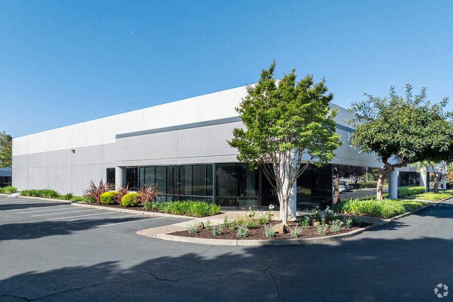 31350-31398 Huntwood Rd, Hayward, CA for lease - Building Photo - Image 2 of 23