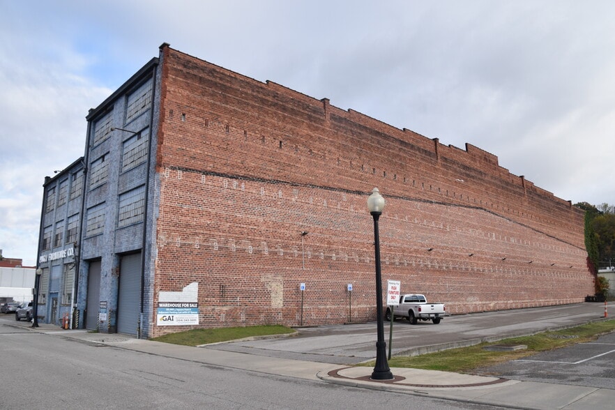 1320 Smith St, Charleston, WV for sale - Building Photo - Image 2 of 15