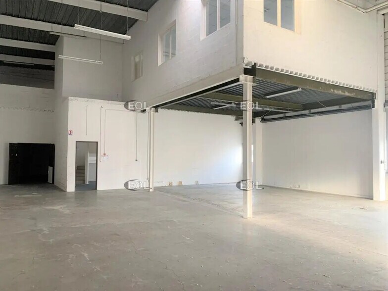 Flex in Bondoufle for lease - Building Photo - Image 2 of 14