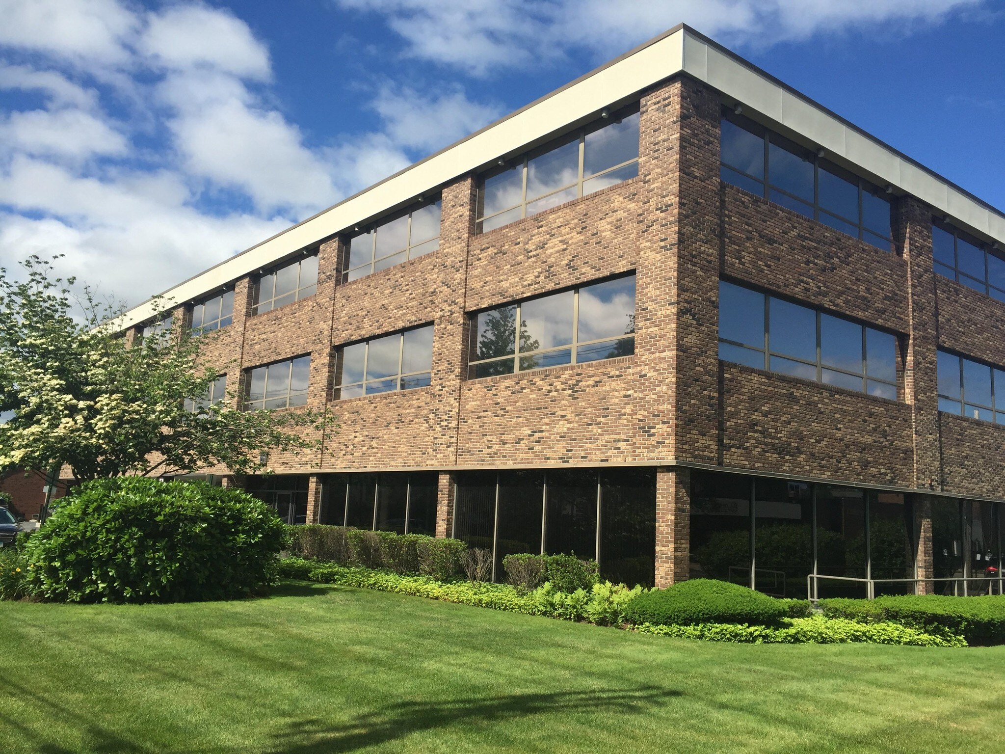 61 S Main St, West Hartford, CT 06107 Office Space for Lease