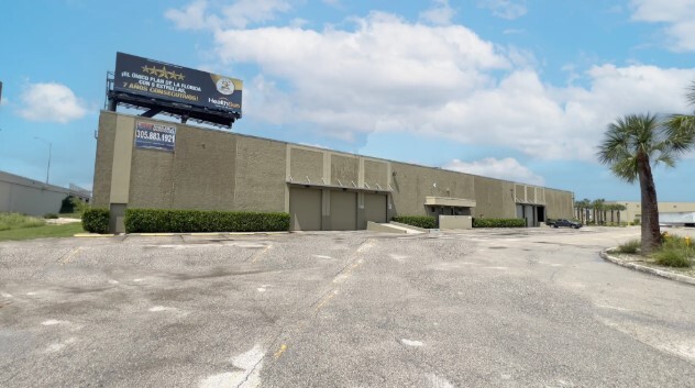 7675-7685 NW 80th Ter, Medley, FL for lease Building Photo- Image 1 of 2