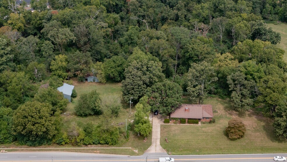 3509 Central ave, Bentonville, AR for lease - Building Photo - Image 2 of 2