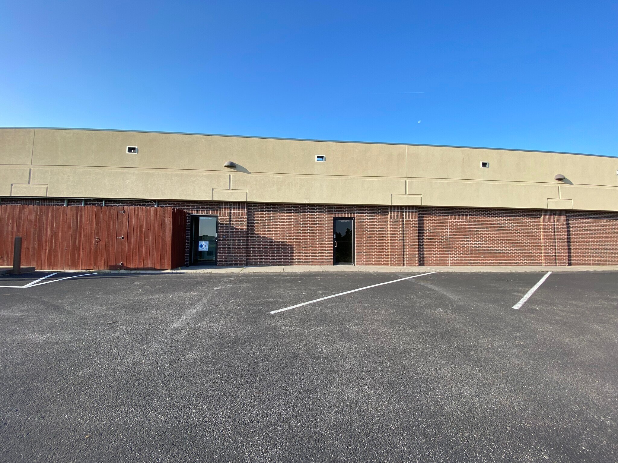 3510 N Ridge Rd, Wichita, KS for sale Building Photo- Image 1 of 1