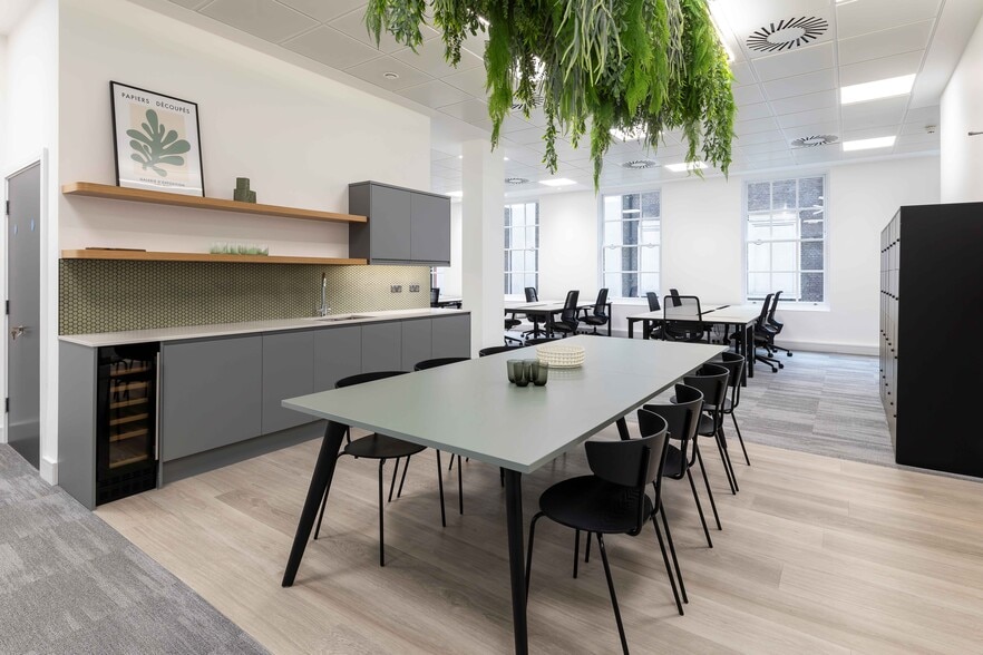 72 Cannon St, London for lease - Building Photo - Image 2 of 8