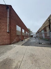 111 Madison Ave, Hempstead, NY for lease Building Photo- Image 2 of 5