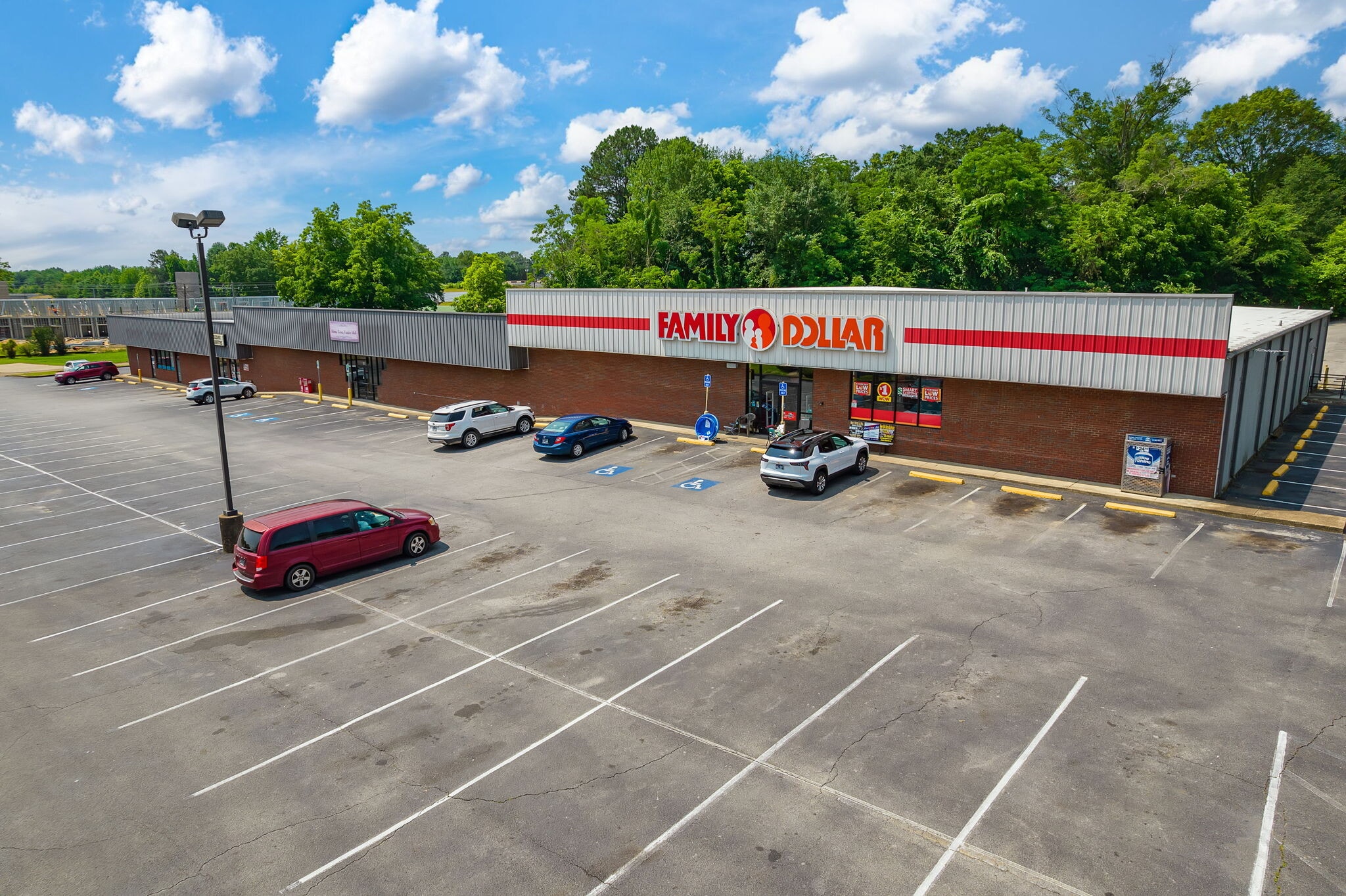 121 Whitley Ave, Henderson, TN for lease Building Photo- Image 1 of 11