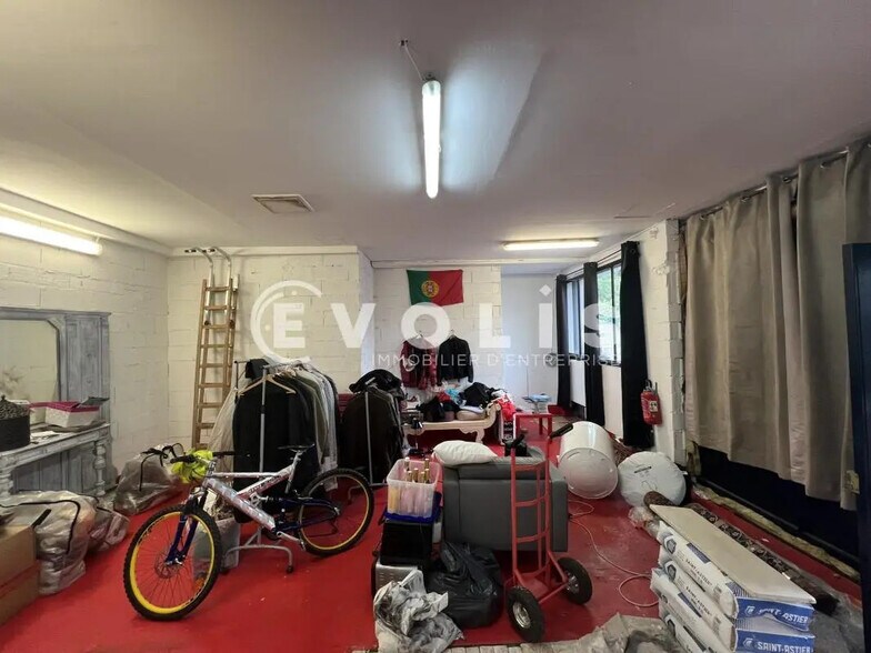 Flex in Noisy-le-Grand for lease - Building Photo - Image 3 of 9