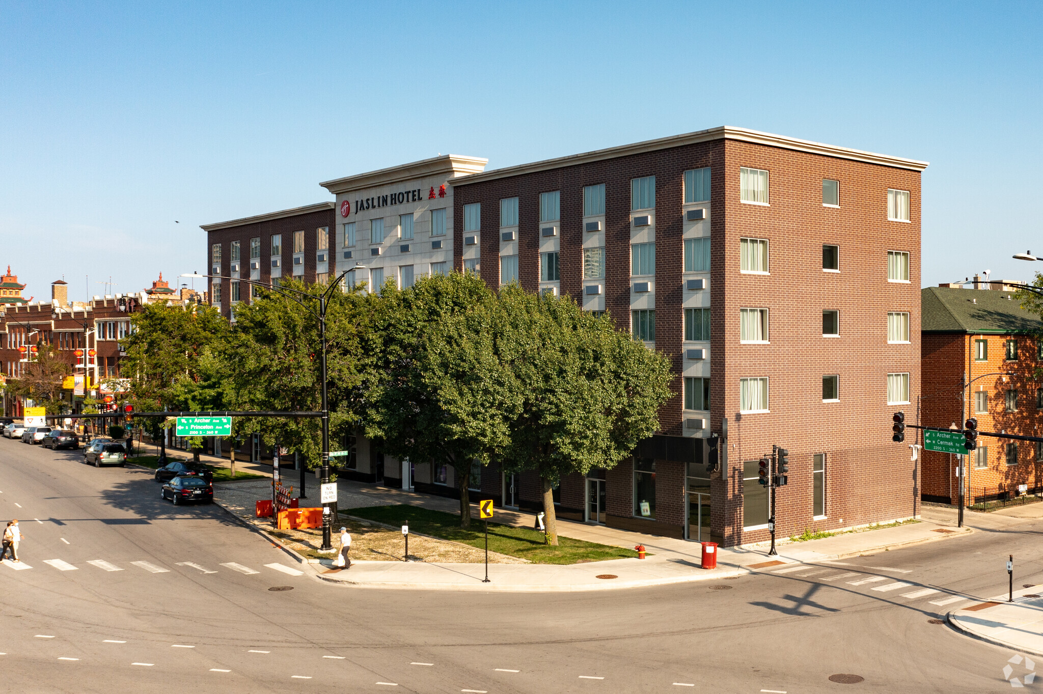 261 W Cermak Rd, Chicago, IL for sale Primary Photo- Image 1 of 1