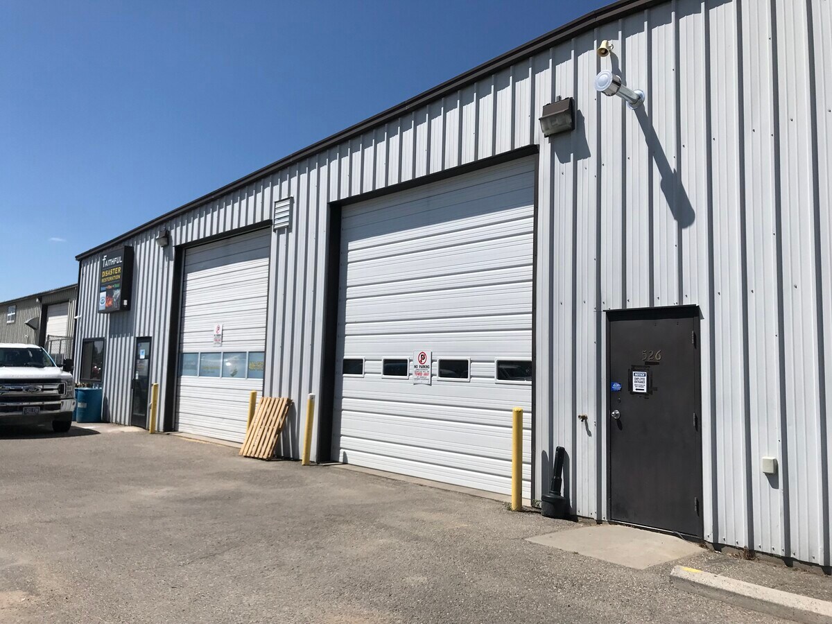 526 Moore Ln, Billings, MT 59101