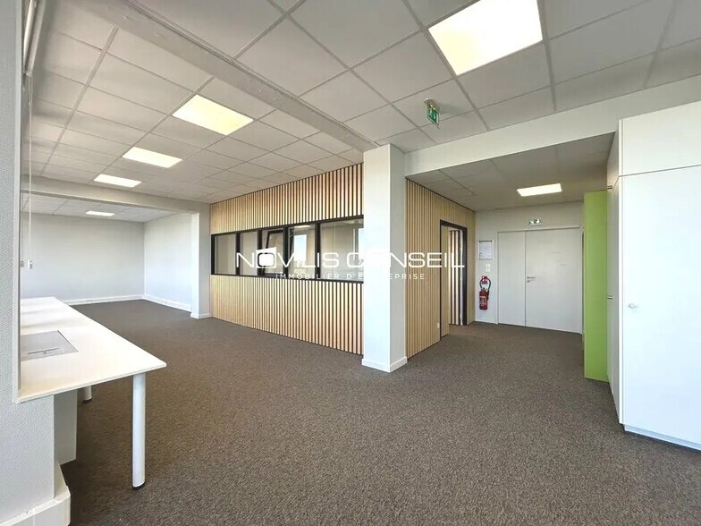 Office in Toulouse for lease - Interior Photo - Image 3 of 6