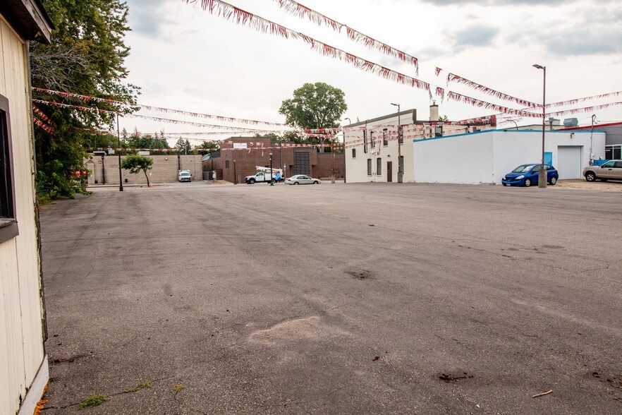 2642 Central NE ave, Minneapolis, MN for sale - Building Photo - Image 1 of 3