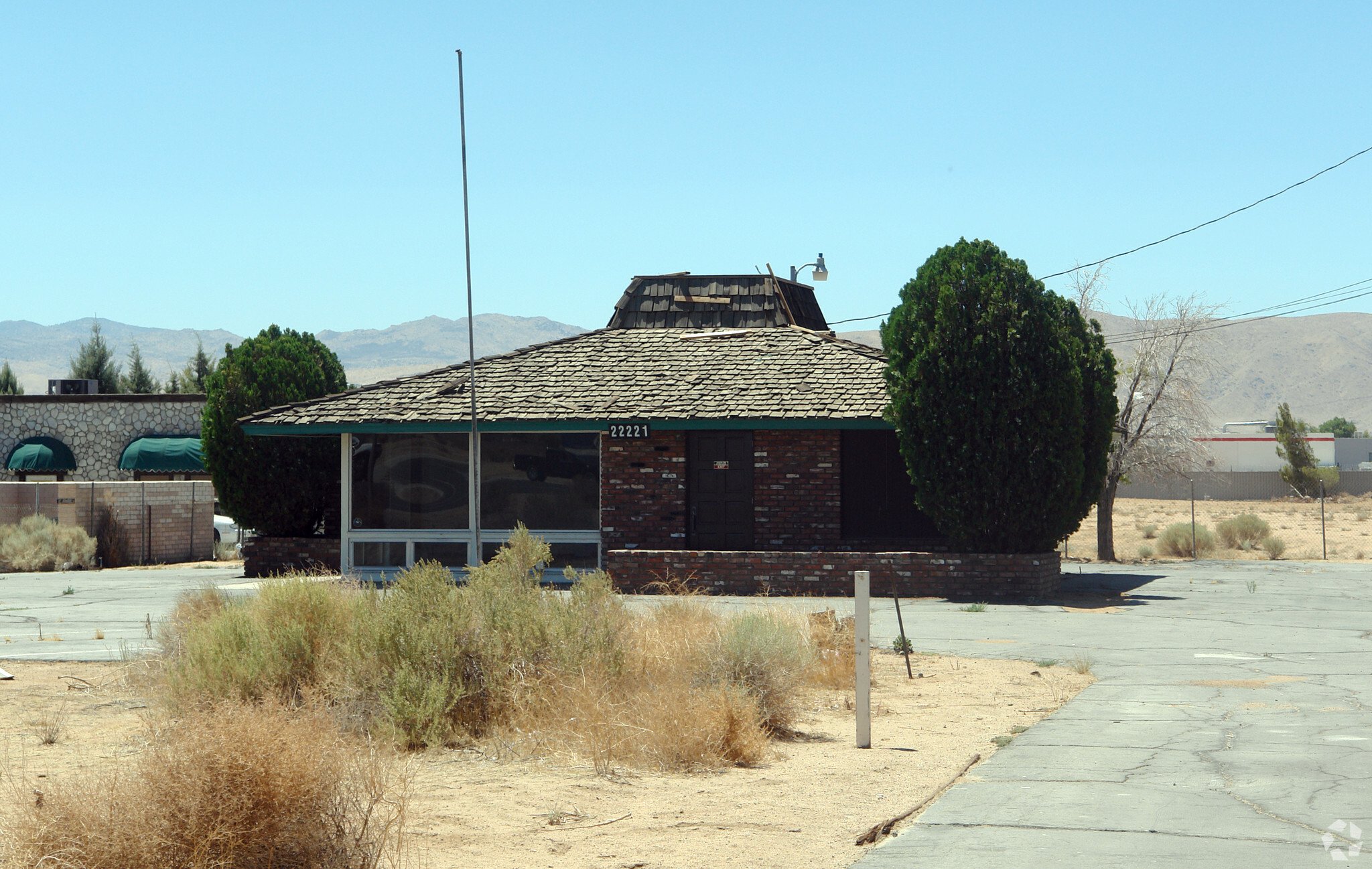 22221 Outer Hwy 18, Apple Valley, CA for sale Primary Photo- Image 1 of 1