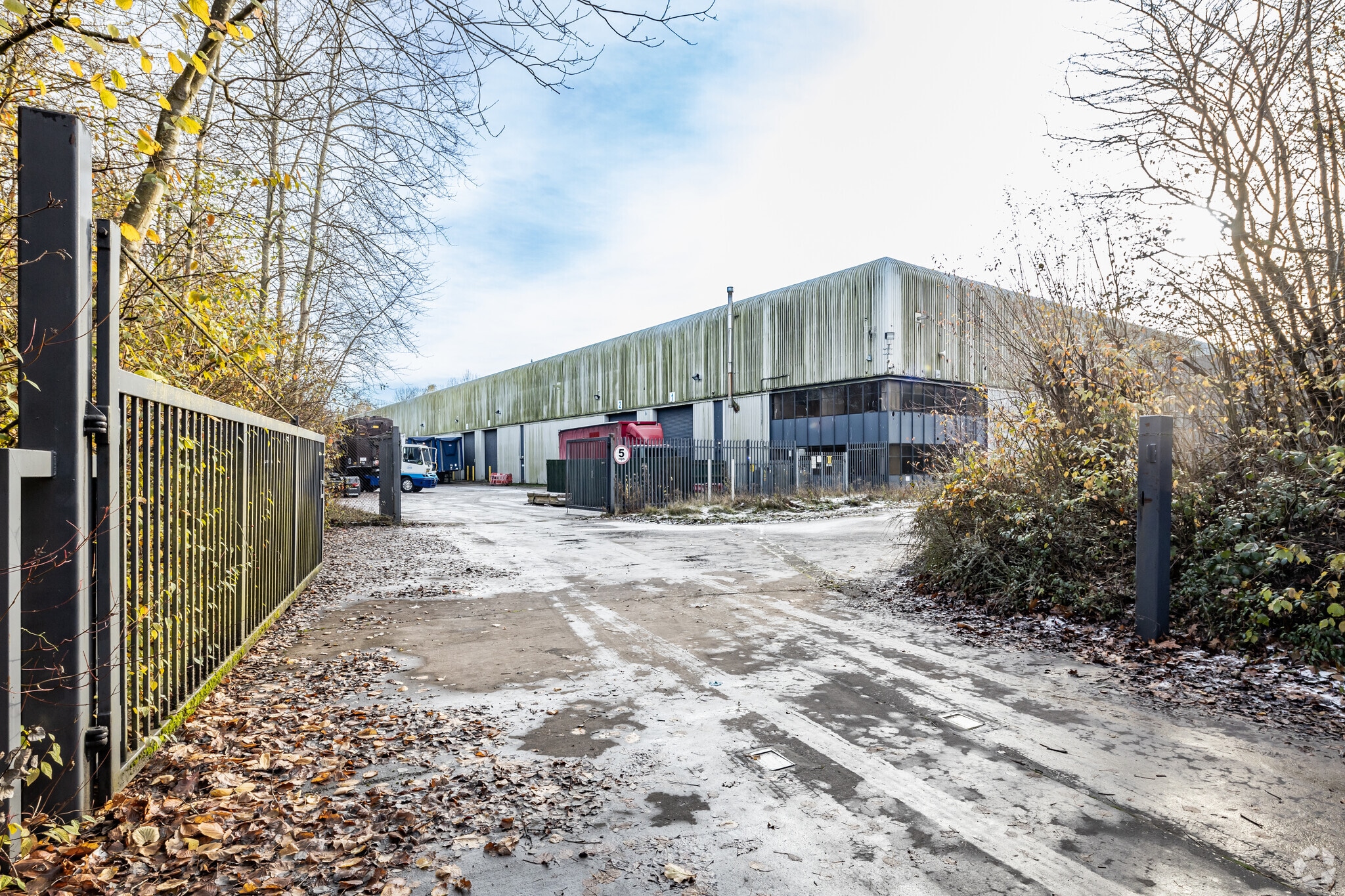 27 Leacroft Rd, Warrington for sale Primary Photo- Image 1 of 1