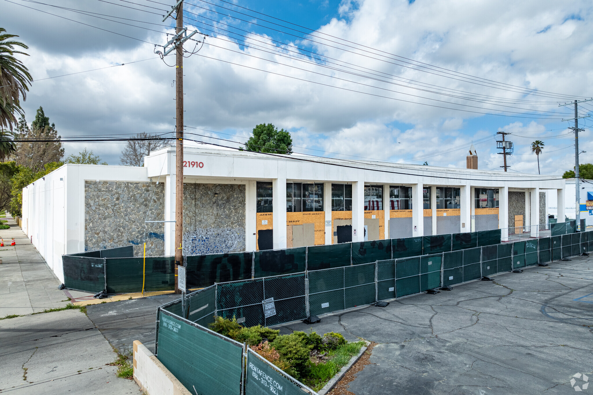 21910 Sherman Way, Canoga Park, CA for lease Primary Photo- Image 1 of 7