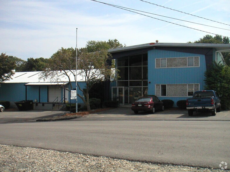 72 Nickerson Rd, Ashland, MA 01721