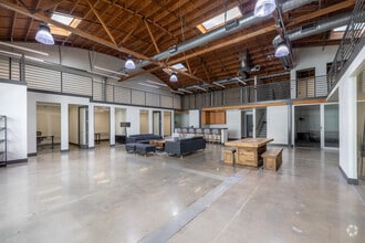 4077-4081 Redwood Ave, Los Angeles, CA for lease Interior Photo- Image 2 of 9