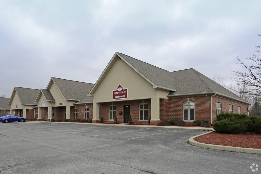 9755 Randall Dr, Indianapolis, IN for sale - Primary Photo - Image 1 of 4