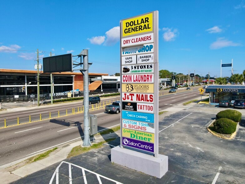 10214-10230 Atlantic Blvd, Jacksonville, FL for lease - Building Photo - Image 2 of 8