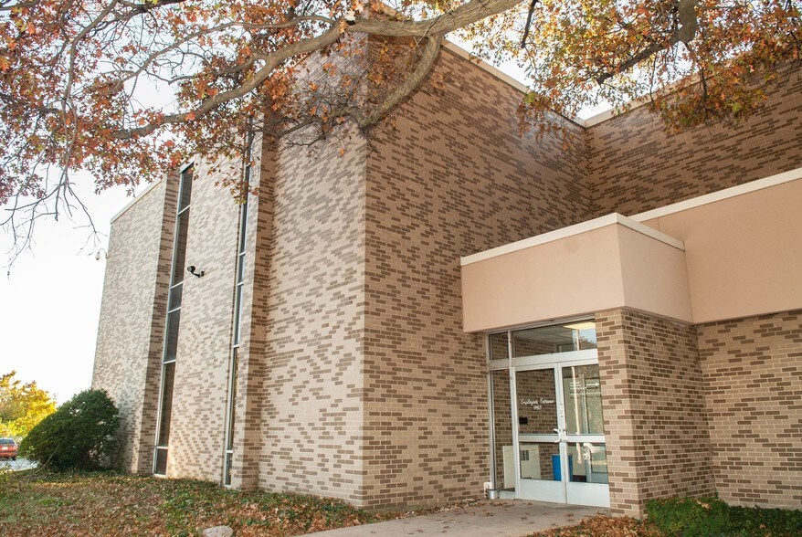 2400 Sagamore Pky S, Lafayette, IN for sale - Primary Photo - Image 1 of 1