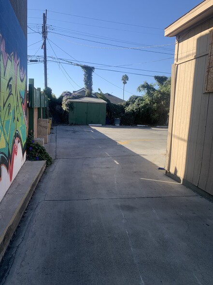 3520 W Slauson Ave, Los Angeles, CA 90043 - Retail for Sale | LoopNet