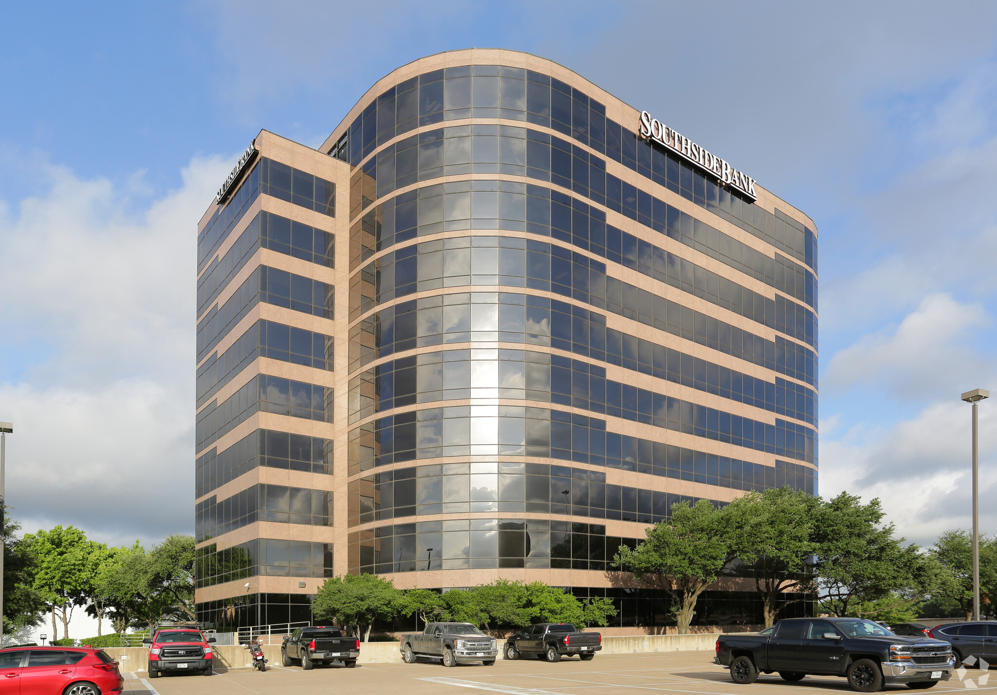 1320 S University Dr, Fort Worth, TX for lease Building Photo- Image 1 of 32