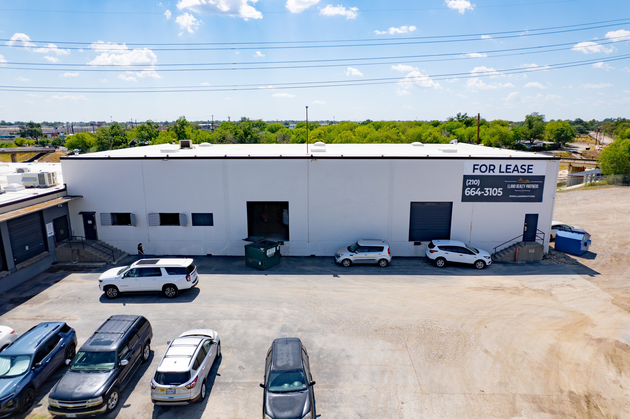 414 Vera Cruz, San Antonio, TX for lease Interior Photo- Image 1 of 13