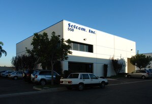 Fu Lyons Business Center - Warehouse