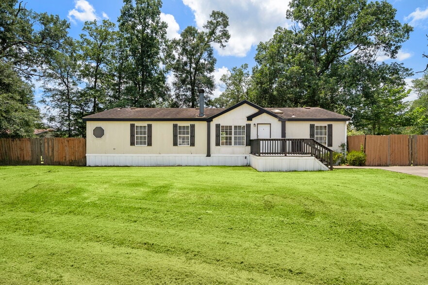 16509 Brittany Way, Conroe, TX for sale - Building Photo - Image 3 of 23