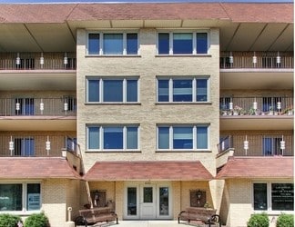 More details for 6121 N Northwest Hwy, Chicago, IL - Office for Sale
