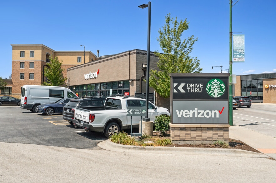 6330 N Northwest Hwy, Chicago, IL for sale - Building Photo - Image 2 of 6