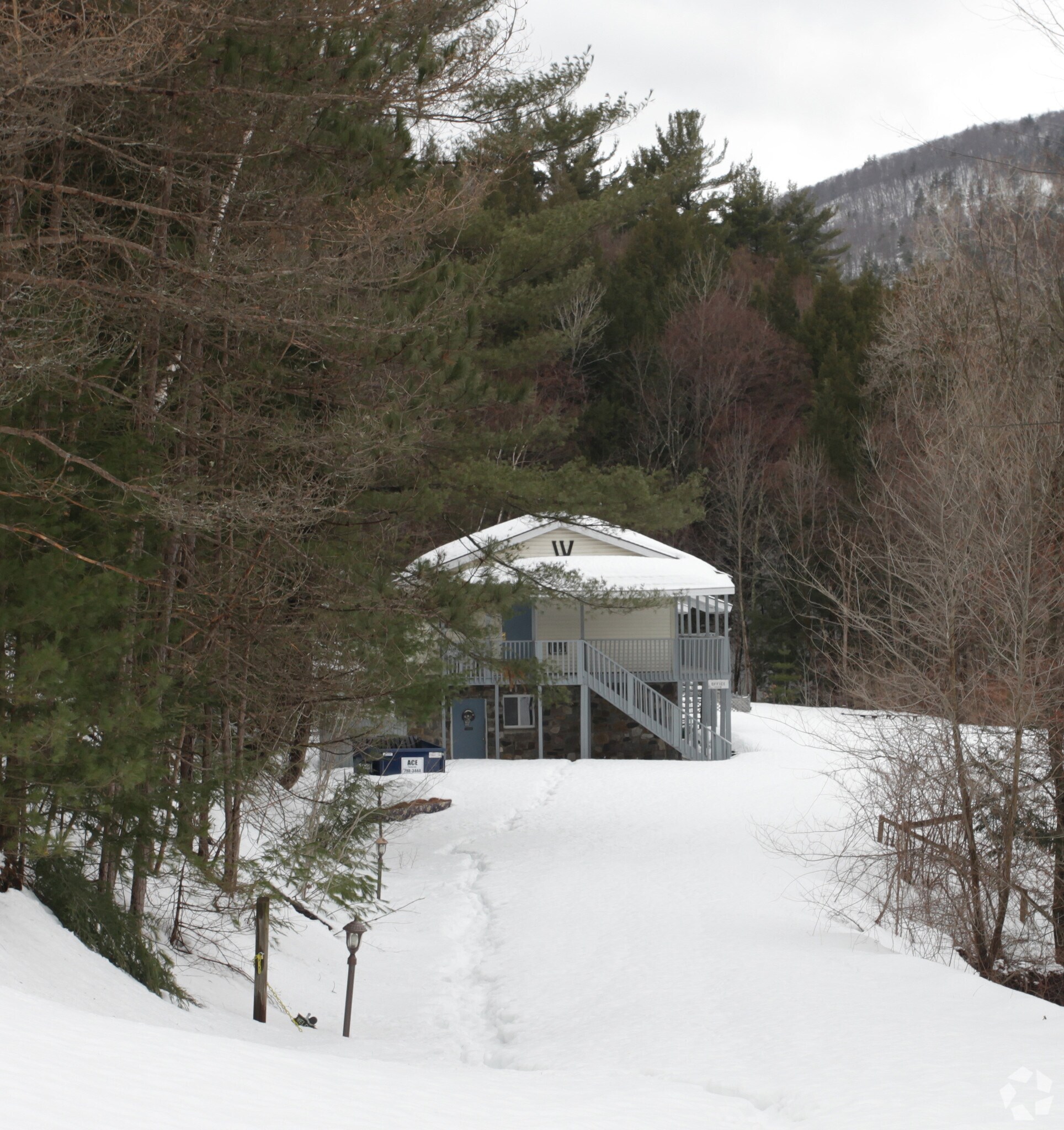 45 Gage Rd, Lake George, NY for sale Primary Photo- Image 1 of 1