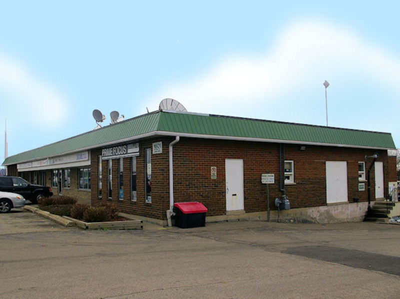 1601 Victoria St N, Kitchener, ON for lease Primary Photo- Image 1 of 2