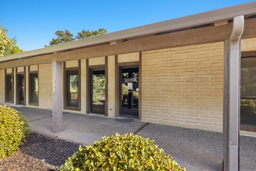 1074 East Ave, Chico, CA for sale - Primary Photo - Image 1 of 1